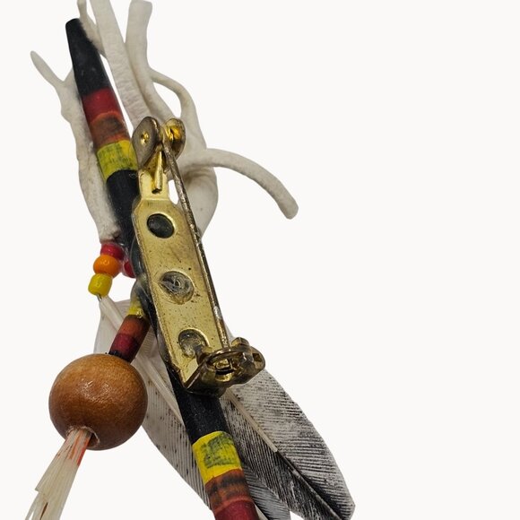 VTG Brooch Native American Feathered Boho Beaded Arrow Point Ethical Art to Wear - Picture 7 of 12